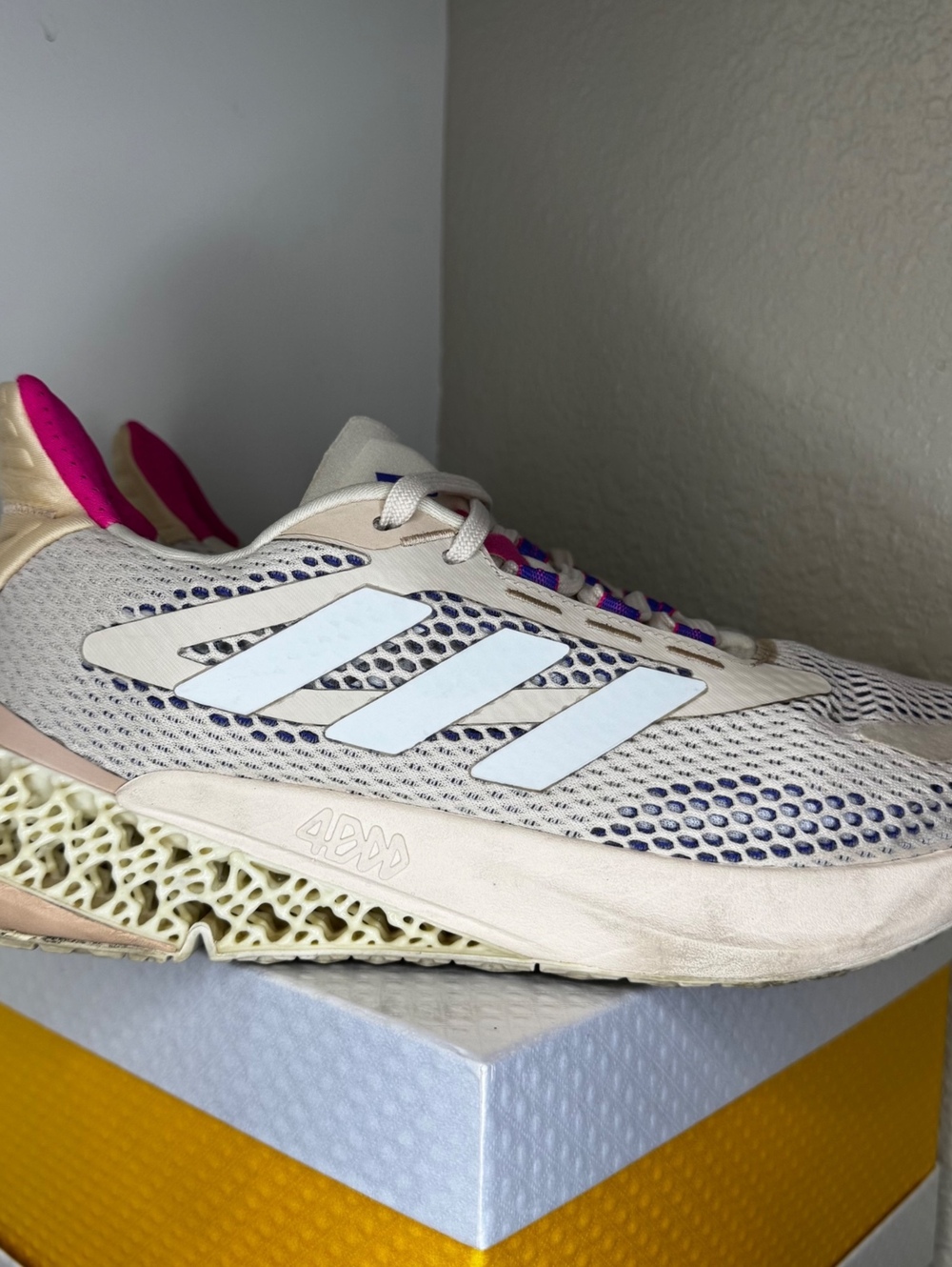 adidas 4DFWD Pulse Women’s Size 9 Halo Ivory Blush Running Shoes Q46226